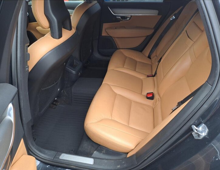 Volvo V90 Kombi 2,0 l 187 kw