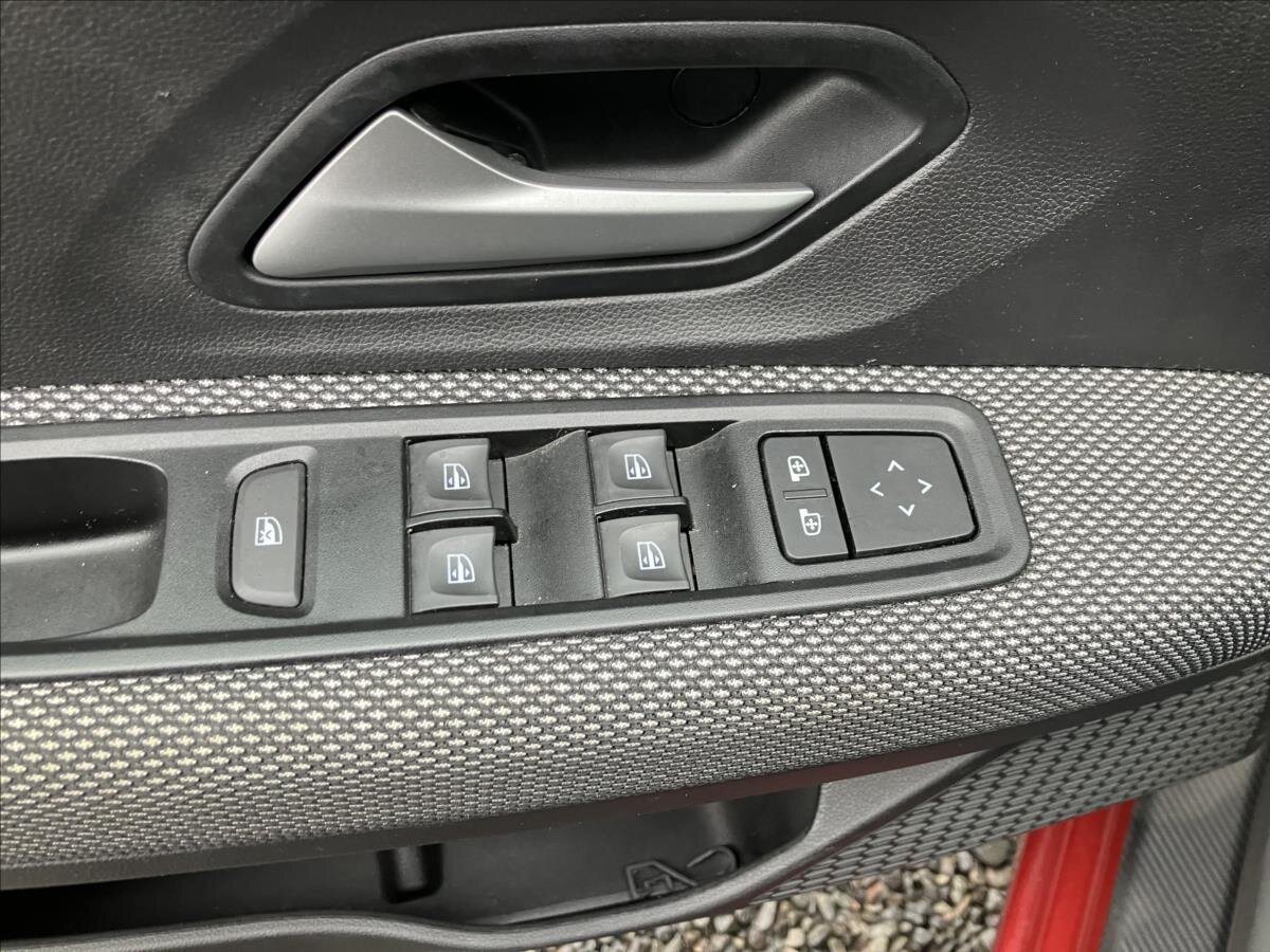 Dacia Sandero Hatchback 999,0 67 kw