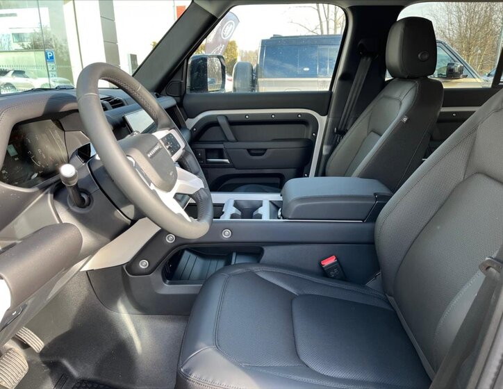 Land Rover Defender SUV / Terénní 3,0 l 147 kw