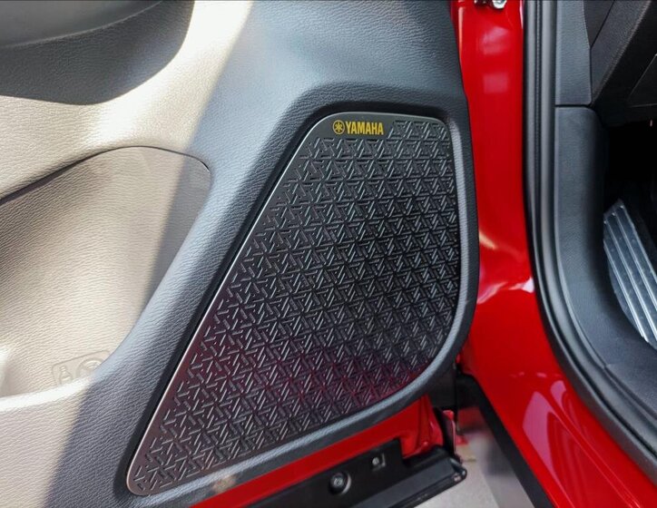 Mitsubishi Outlander SUV 2,4 l 225 kw