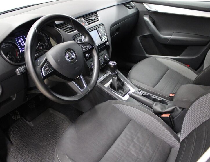 Škoda Octavia Sedan / Limuzína 1,6 l 85 kw