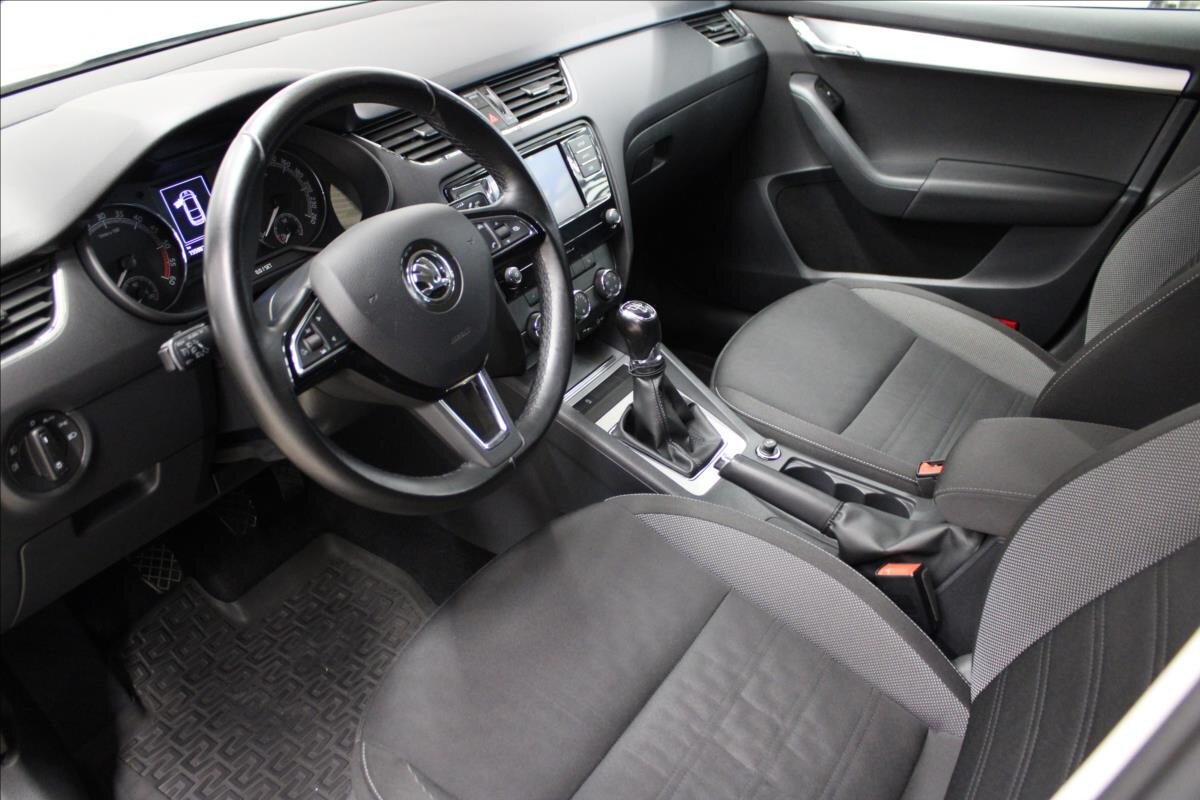 Škoda Octavia Sedan / Limuzína 1,6 l 85 kw