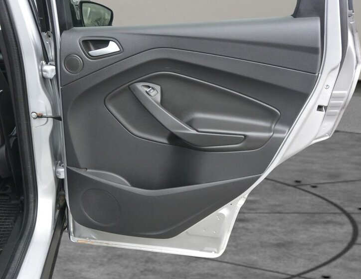 Ford Kuga SUV / Terénní 2,0 l 110 kw