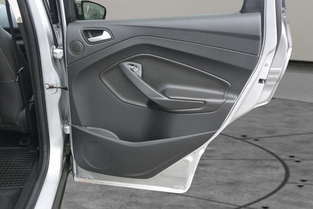 Ford Kuga SUV / Terénní 2,0 l 110 kw