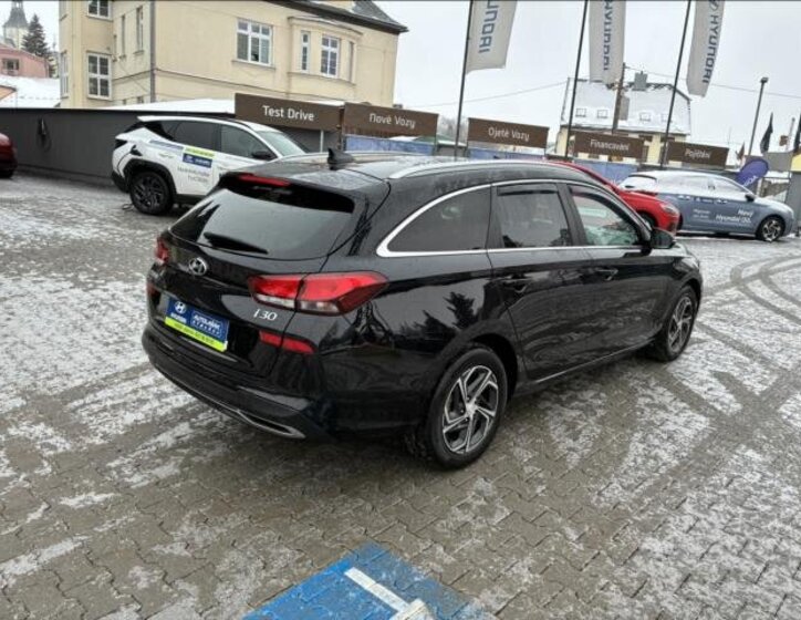 Hyundai i30 Kombi 998,0 88 kw