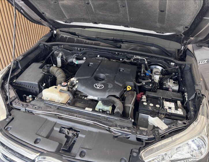 Toyota Hilux Pick-up 2,4 l 110 kw