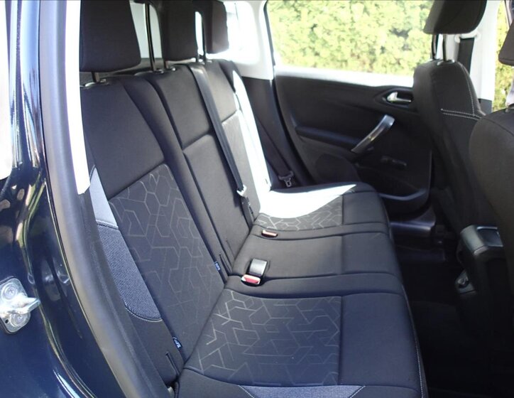 Peugeot 2008 Kombi 1,2 l 61 kw