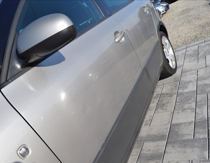 Škoda Fabia Hatchback 1,6 l 55 kw