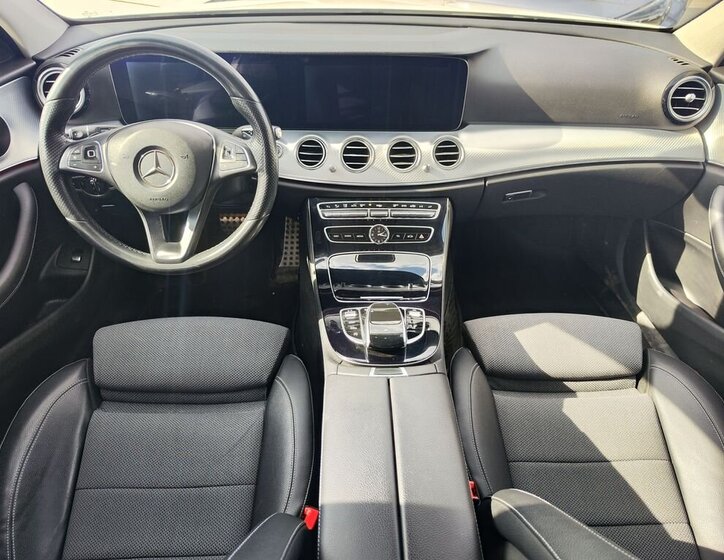 Mercedes-Benz Třídy E Kombi 2,0 l 143 kw