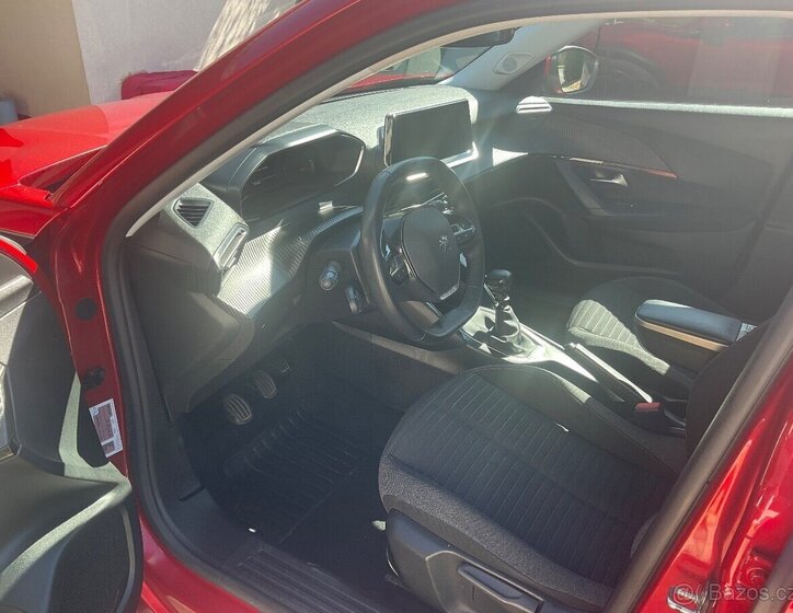 Peugeot 2008 SUV / Terénní 0,0 74 kw