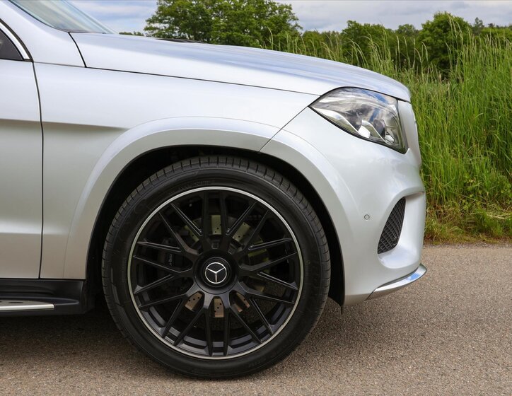 Mercedes-Benz GLS 45