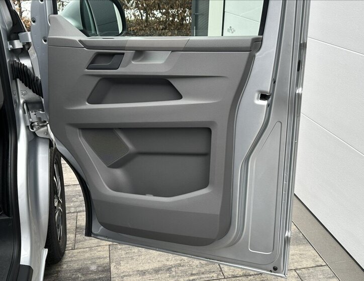 Volkswagen Transporter Kombi 2,0 l 110 kw