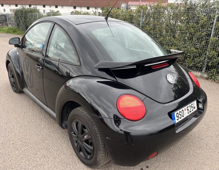 Volkswagen New Beetle Hatchback 1,6 l 74 kw