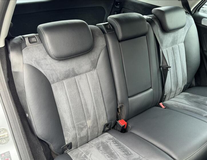 Mercedes-Benz Třídy M 25