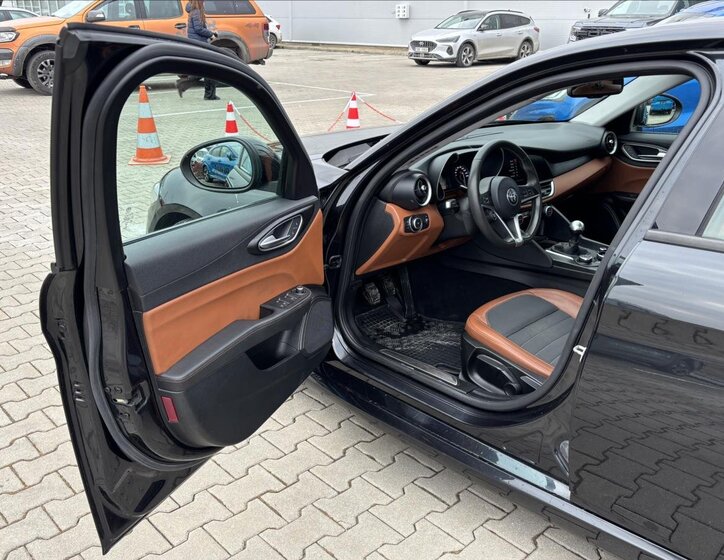 Alfa Romeo Giulia Sedan 2,1 l 132 kw