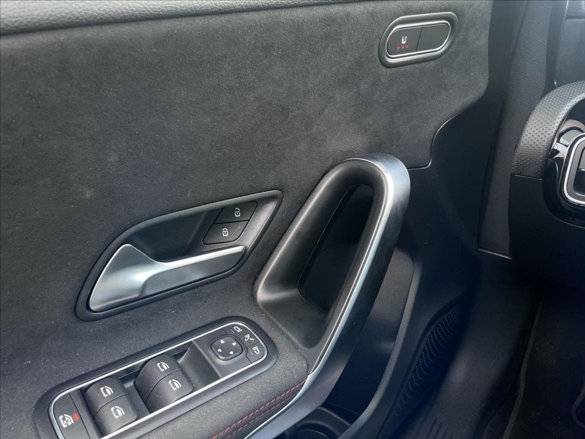 Mercedes-Benz Třídy A Hatchback 2,0 l 110 kw