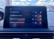 Peugeot 3008 SUV 1,2 l 96 kw