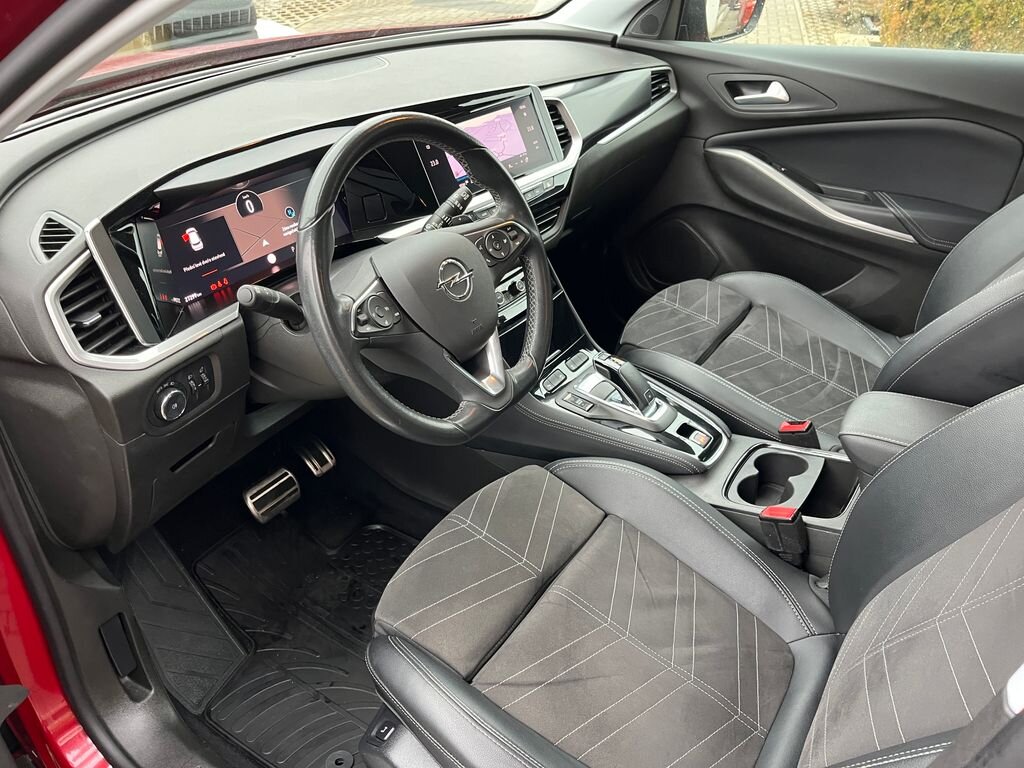 Opel Grandland SUV 1,2 l 96 kw