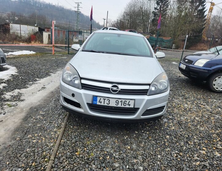 Opel Astra Hatchback 1,7 l 74 kw