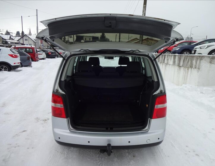 Volkswagen Touran Kombi 1,9 l 77 kw