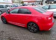 Suzuki Kizashi Sedan / Limuzína 2,4 l 131 kw