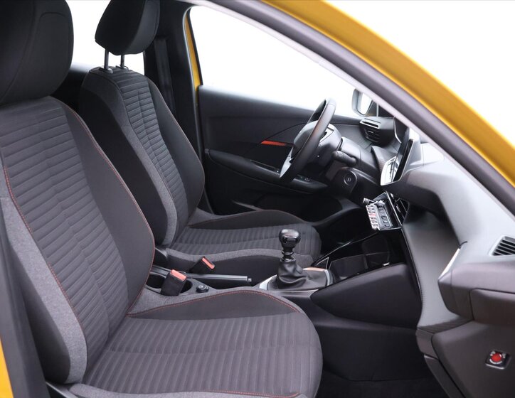 Peugeot 208 Hatchback 1,2 l 74 kw