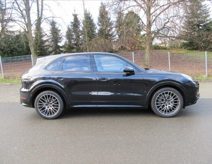 Porsche Cayenne Kombi 2,9 l 324 kw