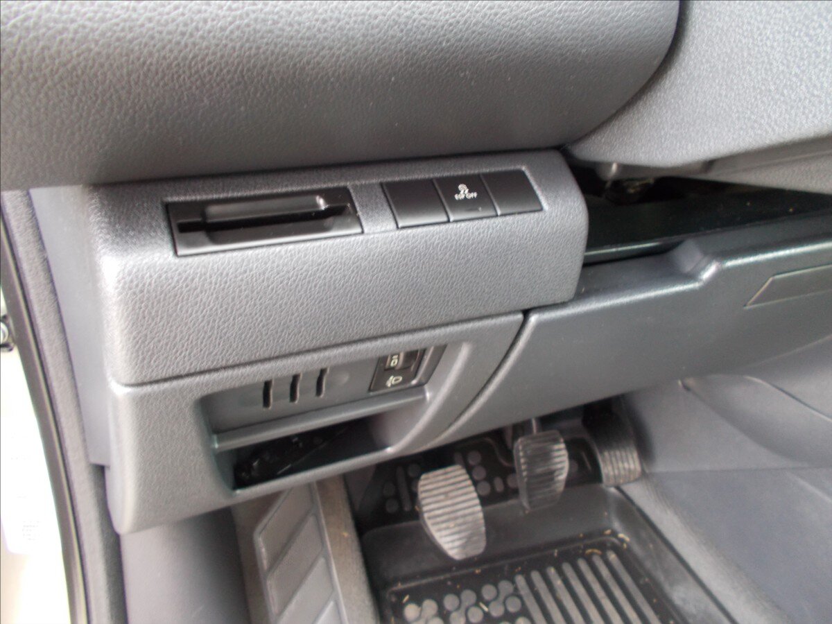 Peugeot 5008 MPV 1,6 l 80 kw