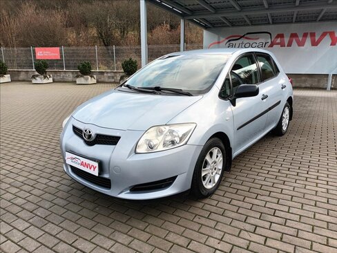 Toyota Auris Hatchback 1,4 l 66 kw