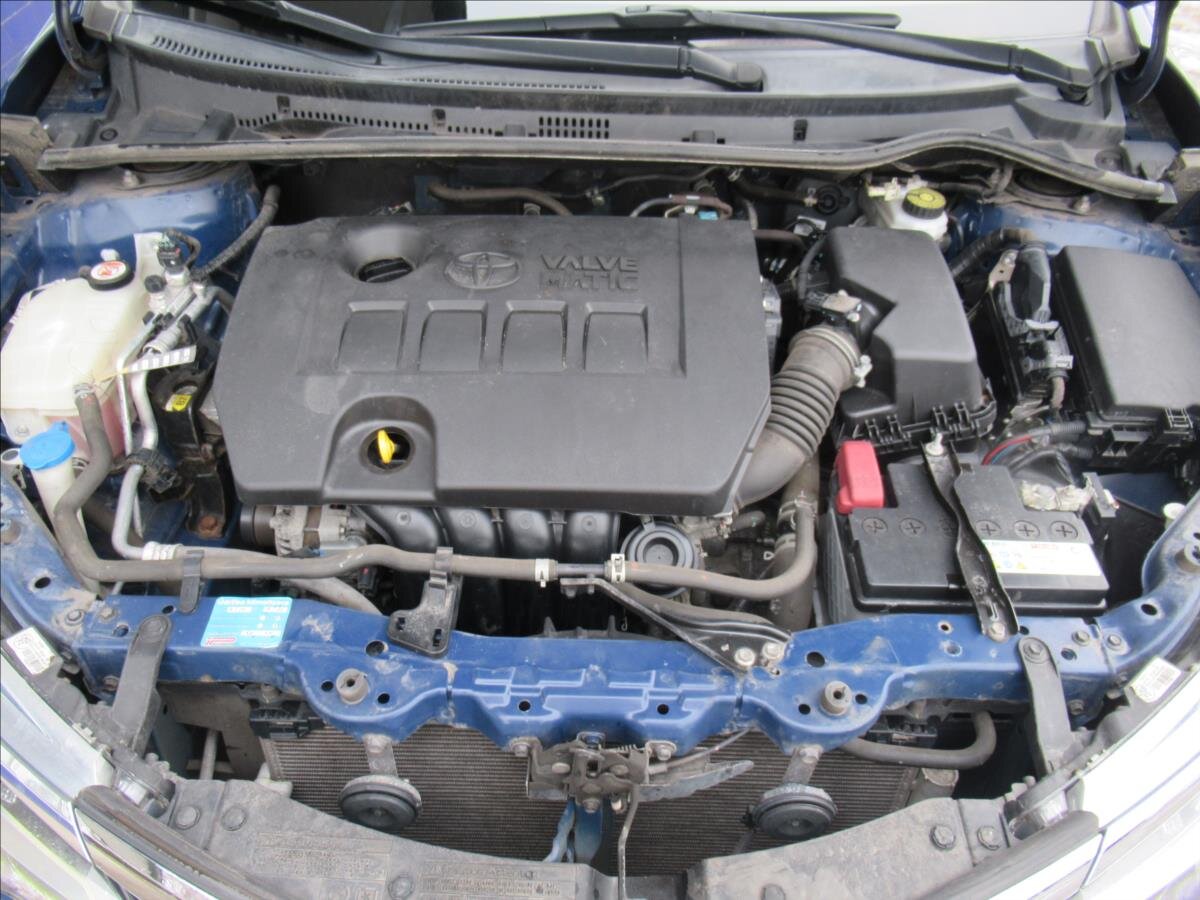 Toyota Corolla Sedan 1,6 l 97 kw