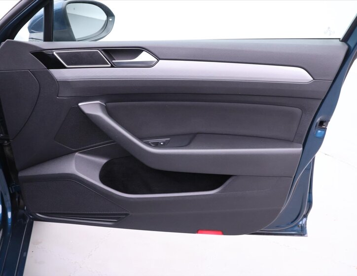 Volkswagen Passat Kombi 1,5 l 110 kw