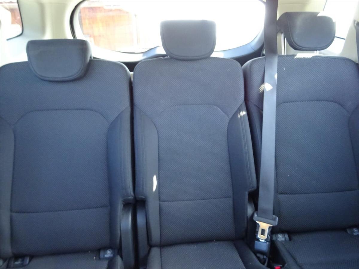 KIA Carens Kombi 1,6 l 99 kw