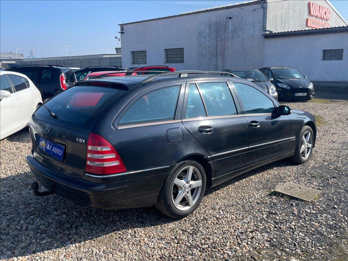 Mercedes-Benz Třídy C Kombi 2,1 l 110 kw