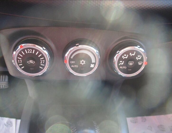 Mitsubishi Outlander SUV / Terénní 2,2 l 115 kw