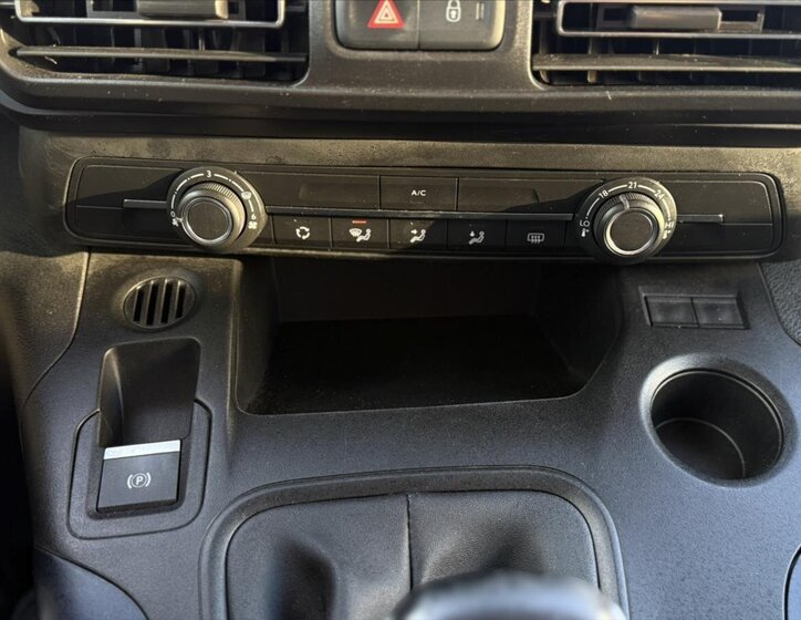 Peugeot Rifter MPV 1,5 l 96 kw