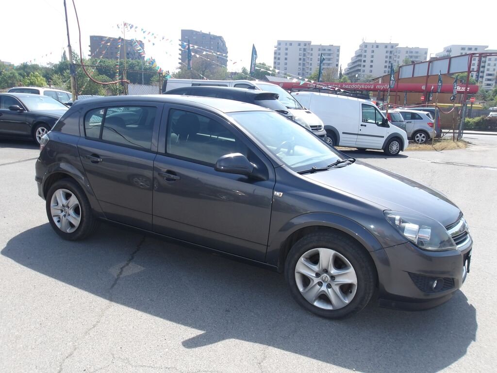 Opel Astra Hatchback 1,4 l 66 kw