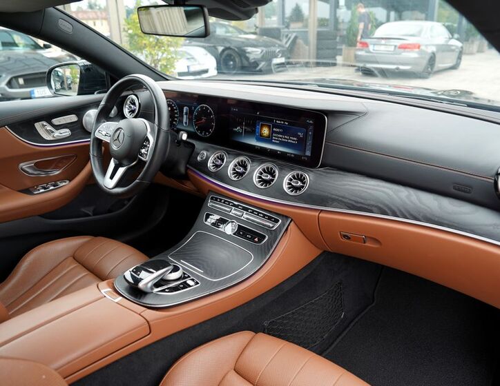 Mercedes-Benz Třídy E 25