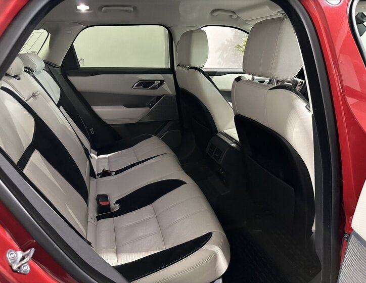 Land Rover Range Rover Velar SUV / Terénní 2,0 l 132 kw