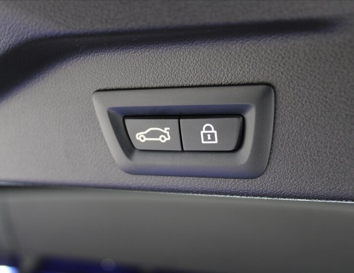 BMW X5 SUV / Terénní 4,4 l 390 kw