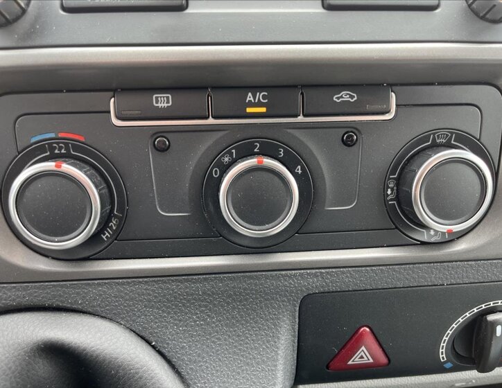 Volkswagen California VAN / Minibus 2,0 l 84 kw