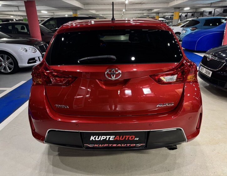 Toyota Auris Hatchback 1,6 l 97 kw