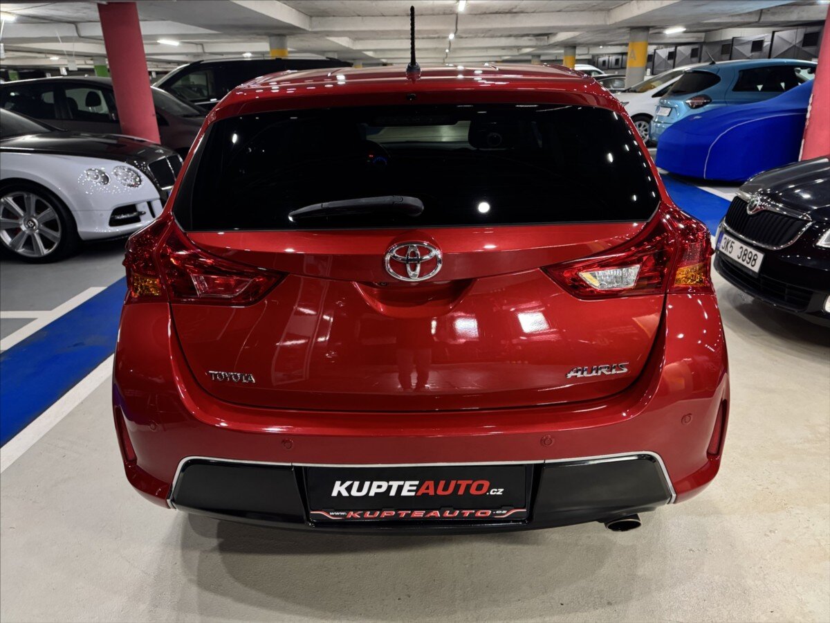 Toyota Auris Hatchback 1,6 l 97 kw