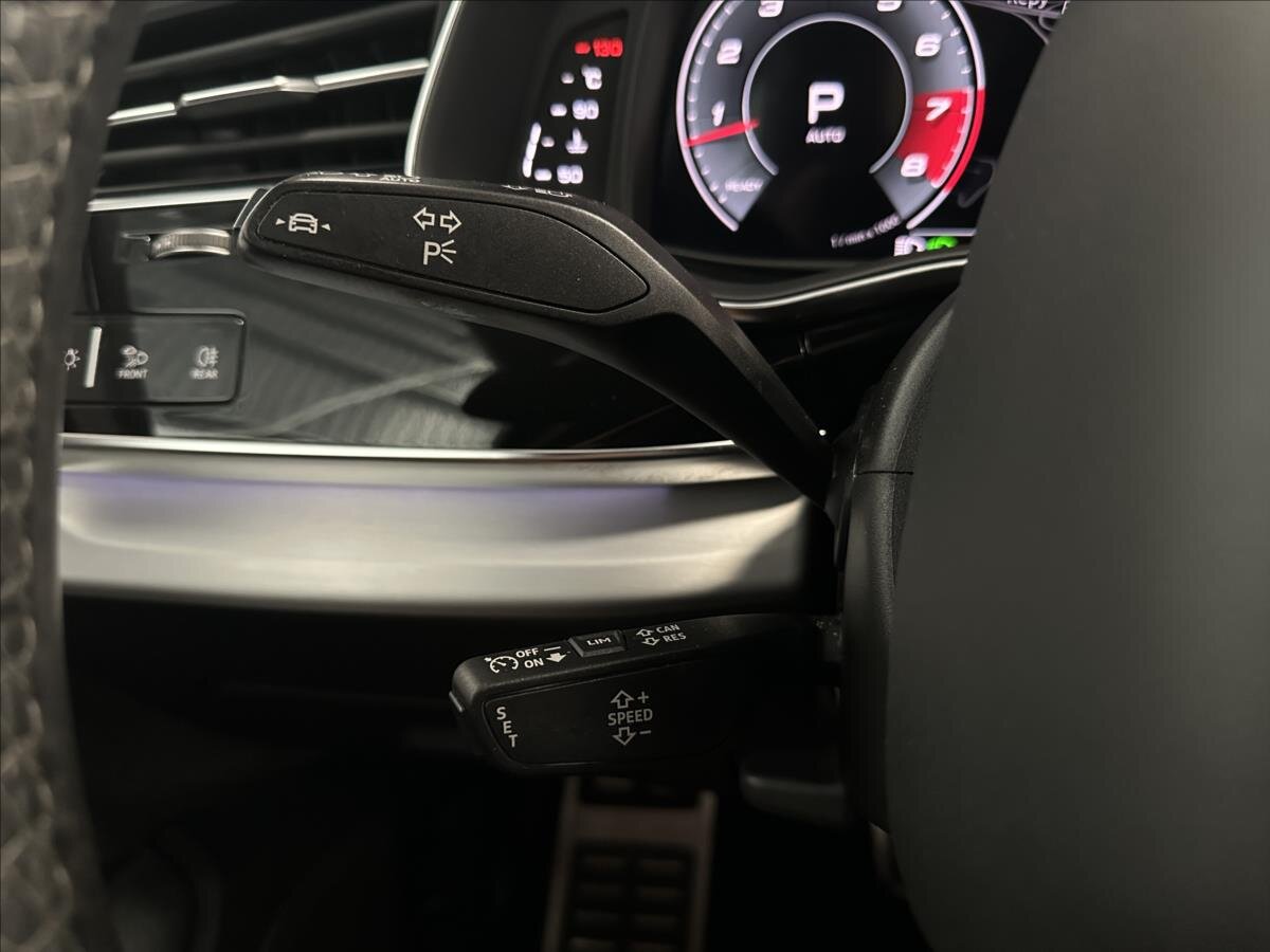 Audi SQ8 SUV 4,0 l 373 kw