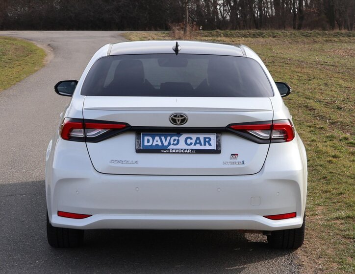 Toyota Corolla Sedan / Limuzína 1,8 l 72 kw