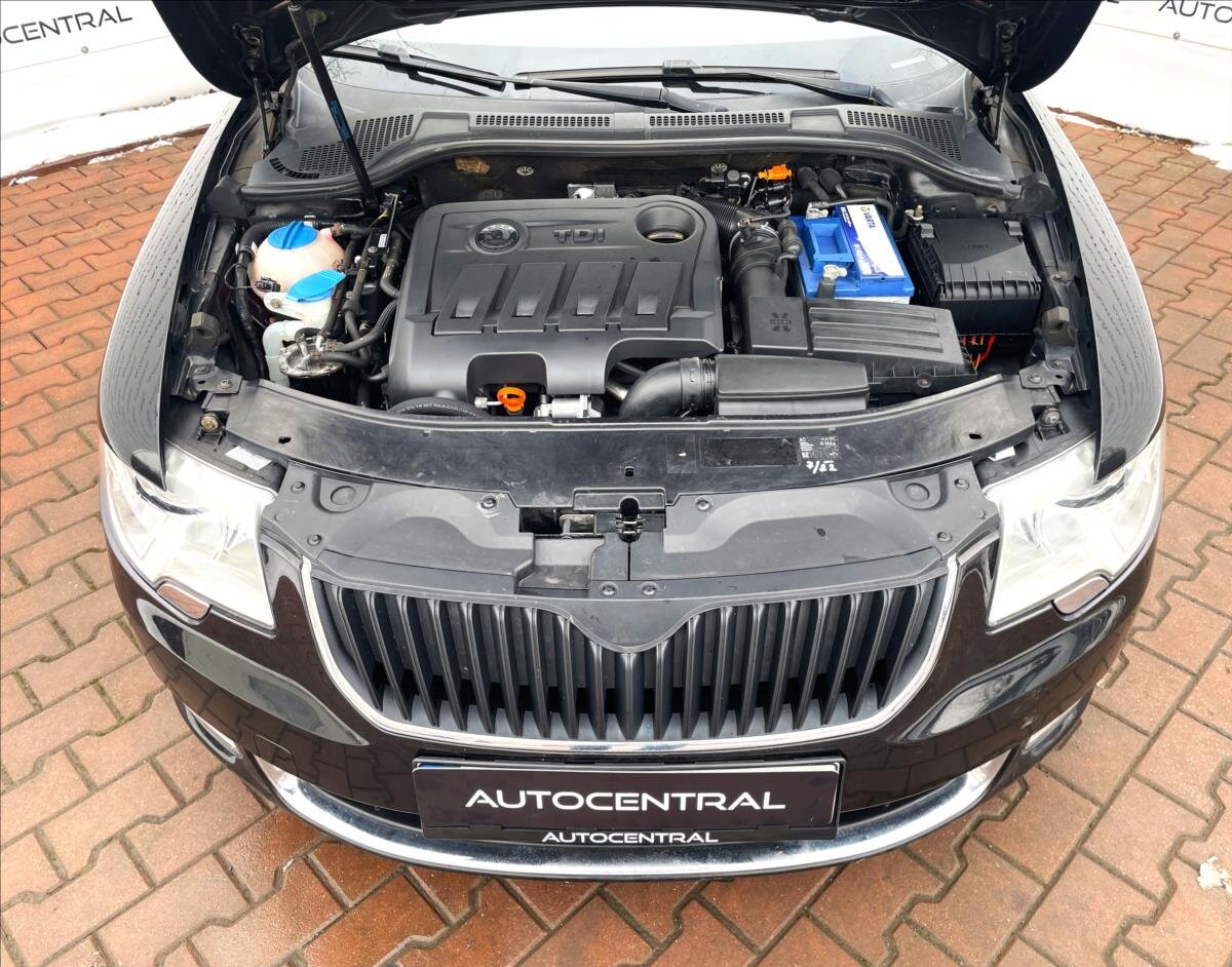 Škoda Superb Kombi 2,0 l 103 kw