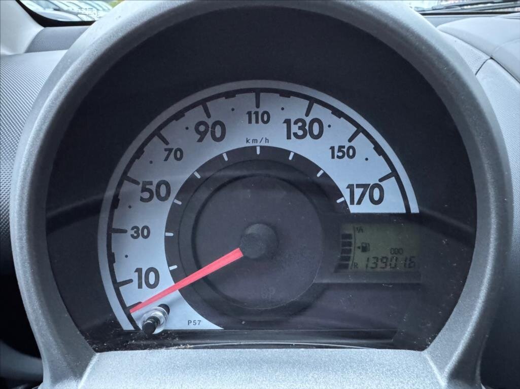 Toyota Aygo Hatchback 998,0 50 kw