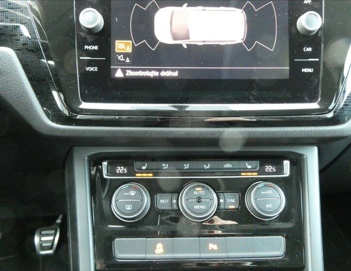 Volkswagen Touran MPV 1,2 l 81 kw