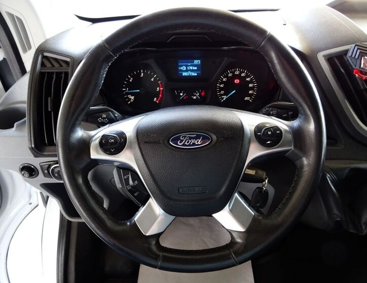 Ford Transit 12