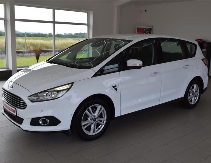 Ford S-MAX 1