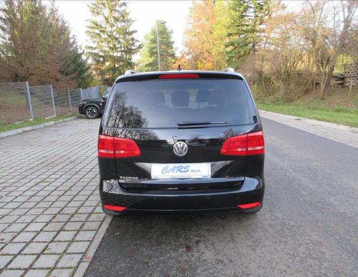 Volkswagen Touran 8